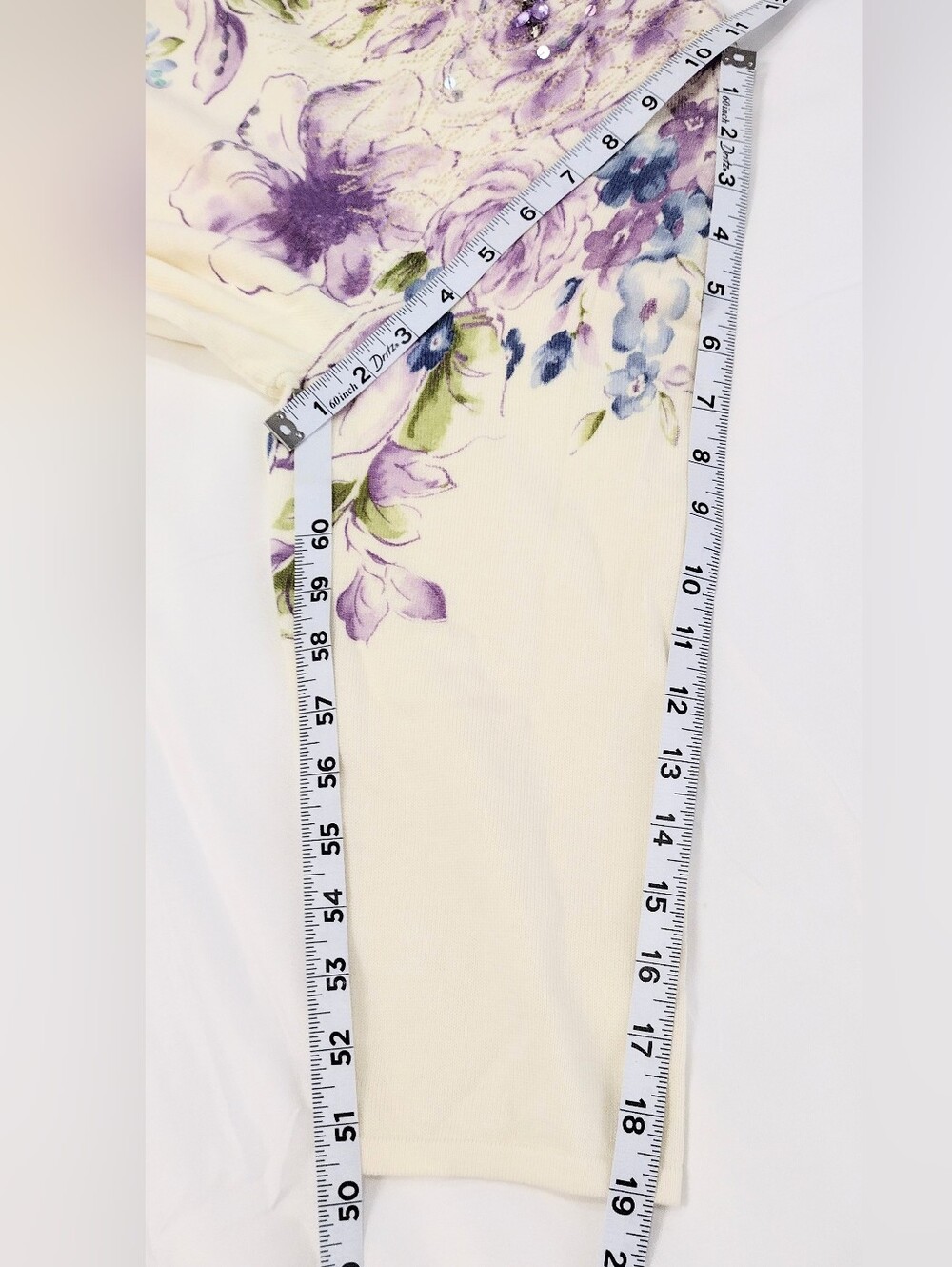 Alfred Dunner Sz LFloral Scoop Neck Women's Top in Cream and Lilac - Picture 16 of 17